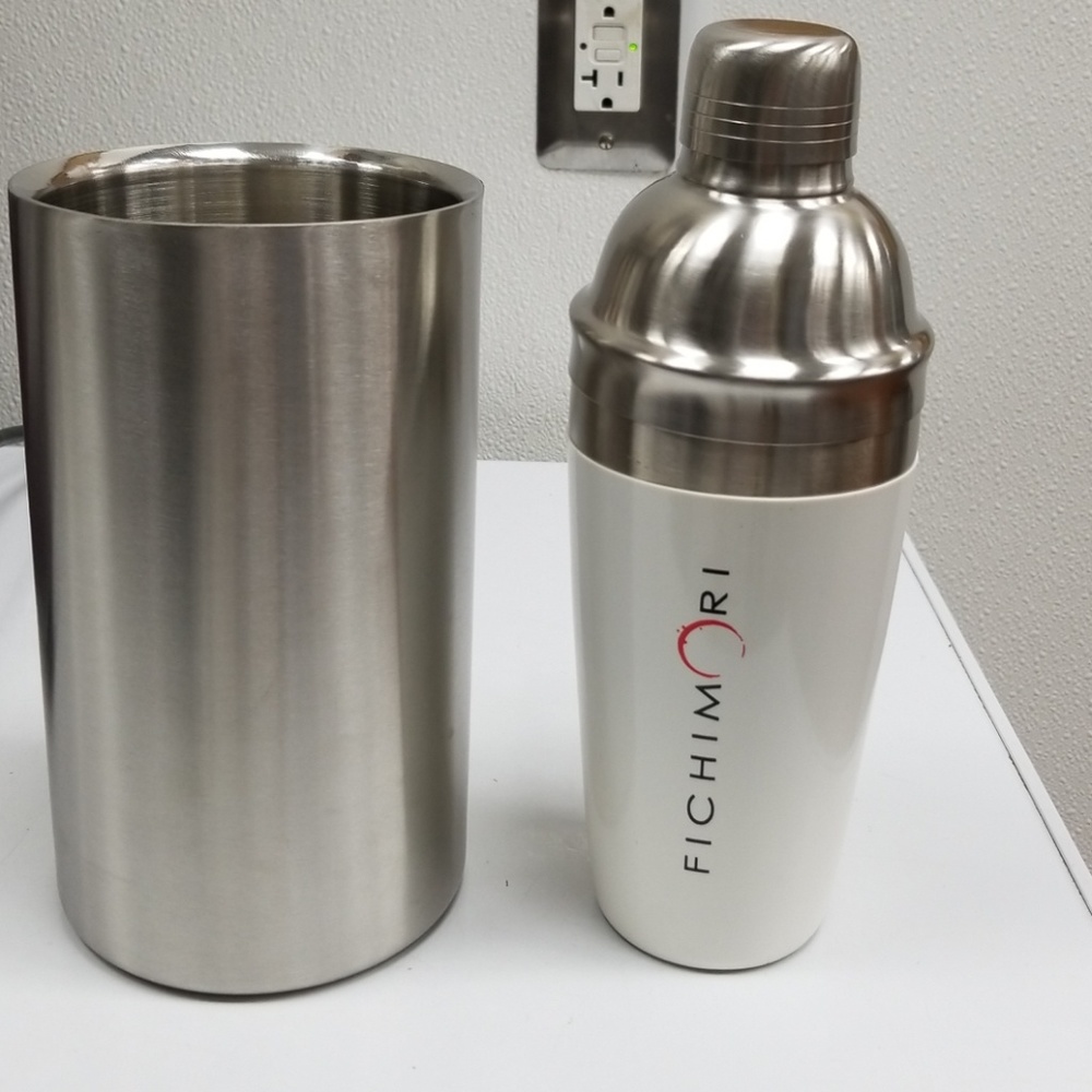 COPY - Stainless wine chiller and shaker